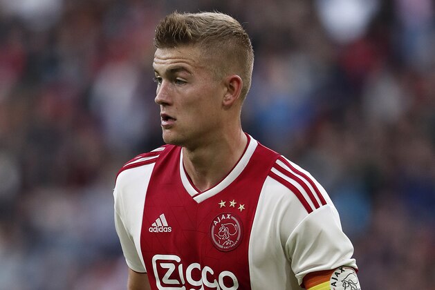 AMSTERDAM, NETHERLANDS - OCTOBER 7: Matthijs de Ligt of Ajax  during the Dutch Eredivisie  match between Ajax v AZ Alkmaar at the Johan Cruijff Arena on October 7, 2018 in Amsterdam Netherlands (Photo by Cees van Hoogdalem/Soccrates/Getty Images)