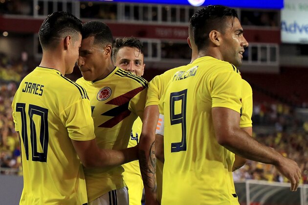 TAMPA, FL - OCTOBER 11:  James RodrÂguez #10 of Colombia celebrates a goal during an International Friendly against the Unites States at Raymond James Stadium on October 11, 2018 in Tampa, Florida.  (Photo by Mike Ehrmann/Getty Images)