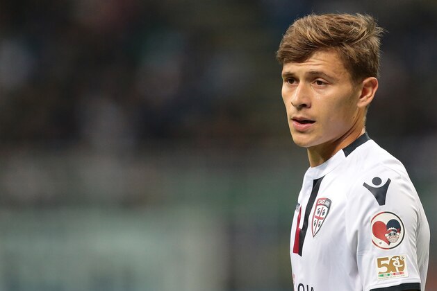MILAN, ITALY - SEPTEMBER 29:  Nicolo Barella of Cagliari Calcio looks on during the Serie A match between FC Internazionale and Cagliari at Stadio Giuseppe Meazza on September 29, 2018 in Milan, Italy.  (Photo by Emilio Andreoli/Getty Images)