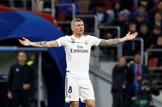 MOSCOW, RUSSIA - OCTOBER 02: Toni Kroos of Real Madrid gestures during the Group G match of the UEFA Champions League between CSKA Moscow and Real Madrid at Luzhniki Stadium on October 2, 2018 in Moscow, Russia. (Photo by MB Media/Getty Images)