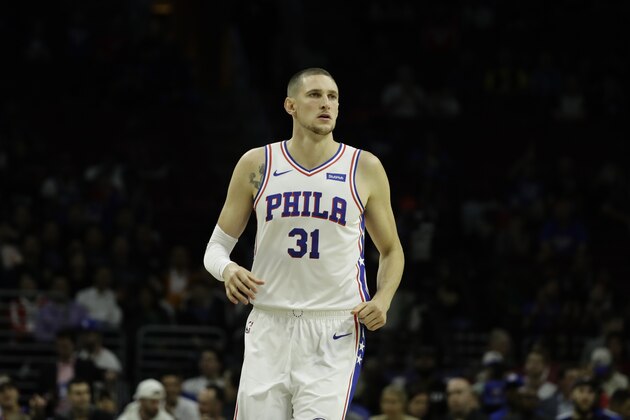 Philadelphia 76ers' Mike Muscala in action during a preseason NBA basketball game against the Orlando Magic, Monday, Oct. 1, 2018, in Philadelphia. (AP Photo/Matt Slocum)