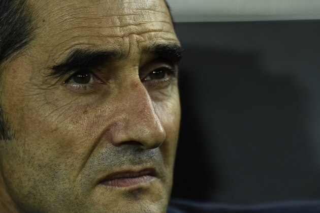 Barcelona's Spanish coach Ernesto Valverde looks on before the Spanish league football match between Valencia CF and FC Barcelona at the Mestalla stadium in Valencia on October 7, 2018. (Photo by JOSE JORDAN / AFP)        (Photo credit should read JOSE JORDAN/AFP/Getty Images)