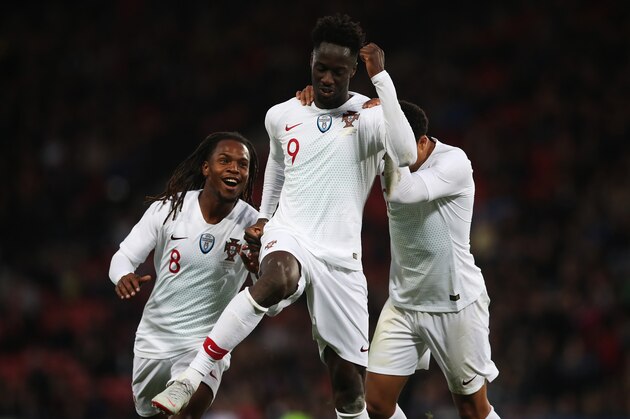 GLASGOW, SCOTLAND - OCTOBER 14: Eder of Portugal  celebrates with Renato Sanches after he scores his side's second goal during the International Friendly match between Scotland and Portugal on October 14, 2018 in Glasgow, United Kingdom. (Photo by Ian MacNicol/Getty Images)