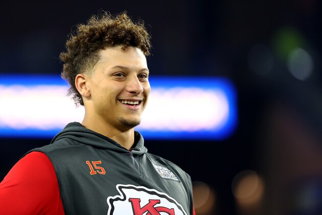 FOXBOROUGH, MA - OCTOBER 14:  Patrick Mahomes #15 of the Kansas City Chiefs looks on before a game against the New England Patriots at Gillette Stadium on October 14, 2018 in Foxborough, Massachusetts.  (Photo by Adam Glanzman/Getty Images)
