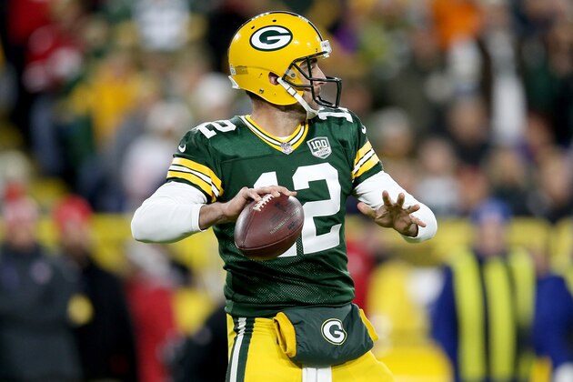 GREEN BAY, WI - OCTOBER 15:  Aaron Rodgers #12 of the Green Bay Packers throws a pass in the first quarter against the San Francisco 49ers at Lambeau Field on October 15, 2018 in Green Bay, Wisconsin. (Photo by Dylan Buell/Getty Images)