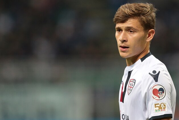 MILAN, ITALY - SEPTEMBER 29:  Nicolo Barella of Cagliari Calcio looks on during the Serie A match between FC Internazionale and Cagliari at Stadio Giuseppe Meazza on September 29, 2018 in Milan, Italy.  (Photo by Emilio Andreoli/Getty Images)
