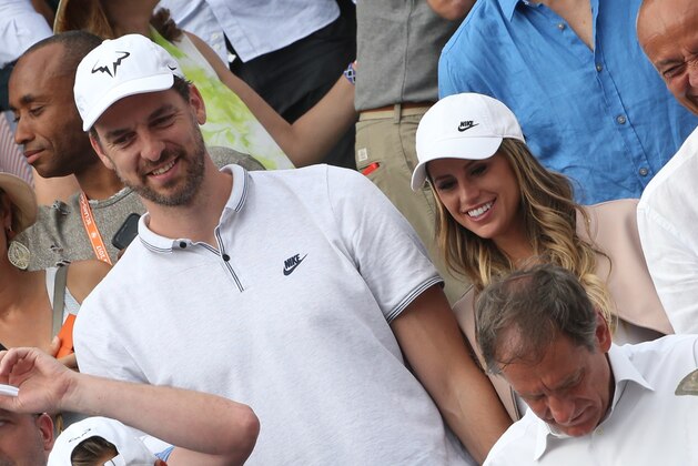 PARIS, FRANCE - JUNE 11: Pau Gasol and his girlfriend Catherine McDonnell attend Rafael Nadal's victory during the men's final on day 15 of the 2017 French Open, second Grand Slam of the season at Roland Garros stadium on June 11, 2017 in Paris, France. (Photo by Jean Catuffe/Getty Images)