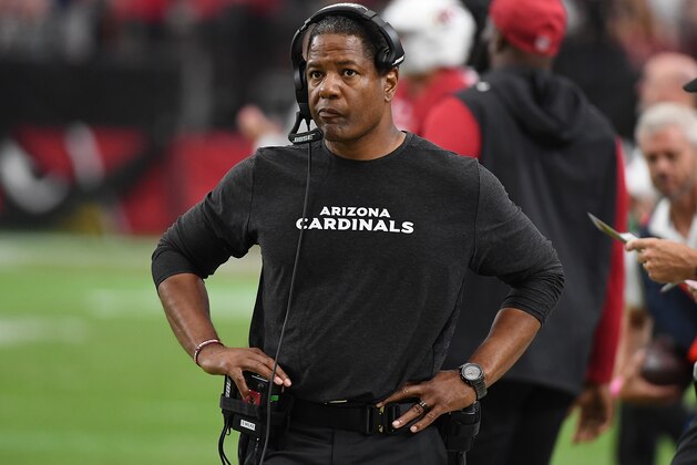 GLENDALE, AZ - SEPTEMBER 23:  Head coach Steve Wilks of the Arizona Cardinals walks on the sidelines during the second half of a game against the Chicago Bears at State Farm Stadium on September 23, 2018 in Glendale, Arizona. Bears won 16-14. (Photo by Norm Hall/Getty Images)