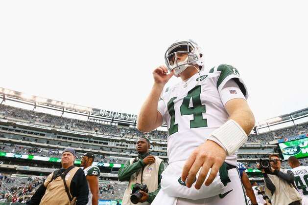 EAST RUTHERFORD, NJ - OCTOBER 14:  Quarterback Sam Darnold #14 of the New York Jets walks off the field after their 42-34 win over the Indianapolis Colts at MetLife Stadium on October 14, 2018 in East Rutherford, New Jersey.  (Photo by Mike Stobe/Getty Images)