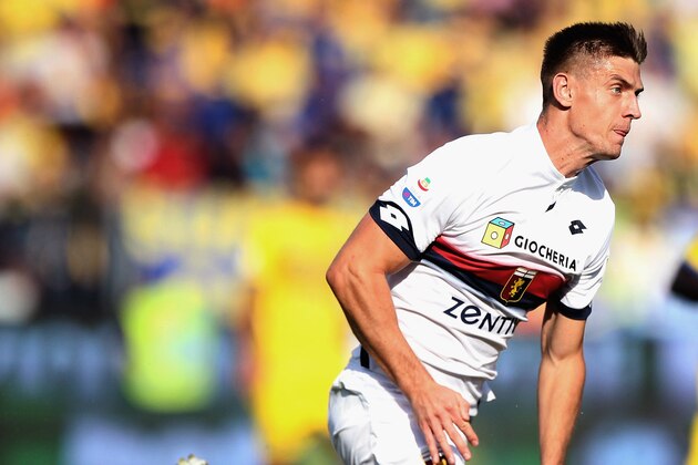 FROSINONE, ITALY - SEPTEMBER 30:  Krzysztof Piatek in action during the Serie A match between Frosinone Calcio and Genoa CFC at Stadio Benito Stirpe on September 30, 2018 in Frosinone, Italy.  (Photo by Paolo Bruno/Getty Images)