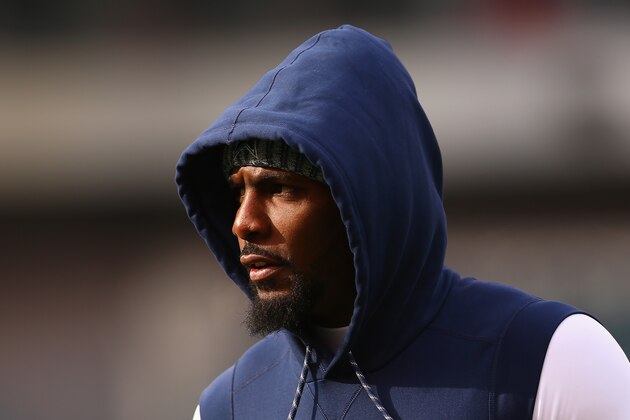 PHILADELPHIA, PA - DECEMBER 31:  Wide receiver Dez Bryant #88 of the Dallas Cowboys looks on during warmups before playing against the Philadelphia Eagles at Lincoln Financial Field on December 31, 2017 in Philadelphia, Pennsylvania.  (Photo by Mitchell Leff/Getty Images)
