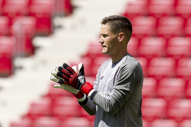 MAINZ, GERMANY - AUGUST 05: Alejandro Remiro of Ahtletic Bilbao gestures during the Opel Cup match bweteen Mainz 05 and Ahtletic Bilbao at Opel Arena on August 5, 2018 in Mainz, Germany. (Photo by TF-Images/Getty Images)