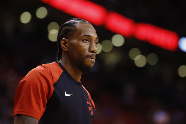 TORONTO, CANADA - OCTOBER 17: Kawhi Leonard #2 of the Toronto Raptors looks on before the game against the Cleveland Cavaliers on October 17, 2018 at Scotiabank Arena in Toronto, Ontario, Canada. NOTE TO USER: User expressly acknowledges and agrees that, by downloading and/or using this photograph, user is consenting to the terms and conditions of the Getty Images License Agreement. Mandatory Copyright Notice: Copyright 2018 NBAE (Photo by Mark Blinch/NBAE via Getty Images)