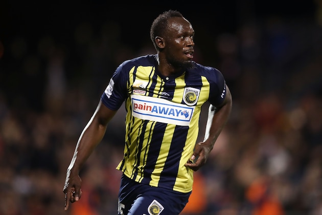 SYDNEY, AUSTRALIA - OCTOBER 12:  Usain Bolt of the Mariners celebrates scoring his first goal during the pre-season friendly match between the Central Coast Mariners and Macarthur South West United at Campbelltown Sports Stadium on October 12, 2018 in Sydney, Australia.  (Photo by Matt King/Getty Images)