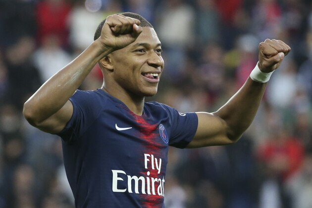 PARIS, FRANCE - OCTOBER 20: Kylian Mbappe of PSG celebrates his goal during the french Ligue 1 match between Paris Saint-Germain (PSG) and Amiens SC at Parc des Princes stadium on October 20, 2018 in Paris, France. (Photo by Jean Catuffe/Getty Images)