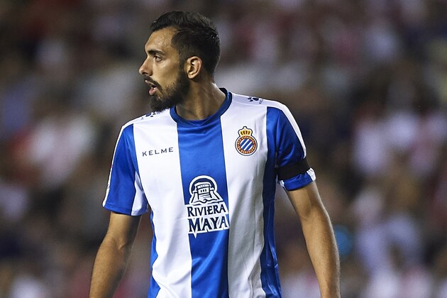 MADRID, SPAIN - SEPTEMBER 28:  Borja Iglesias of RCD Espanyol looks on during the La Liga match between Rayo Vallecano de Madrid and RCD Espanyol at Campo de Futbol de Vallecas on September 28, 2018 in Madrid, Spain.  (Photo by Quality Sport Images/Getty Images)