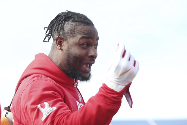 AFC running back Le'Veon Bell, of the Pittsburgh Steelers, reacts during Pro Bowl NFL football practice, Thursday, Jan. 25, 2018, in Kissimmee, Fla. (AP Photo/Doug Benc)