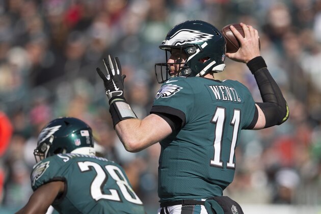 PHILADELPHIA, PA - OCTOBER 21: Carson Wentz #11 of the Philadelphia Eagles passes the ball against the Carolina Panthers at Lincoln Financial Field on October 21, 2018 in Philadelphia, Pennsylvania. (Photo by Mitchell Leff/Getty Images)