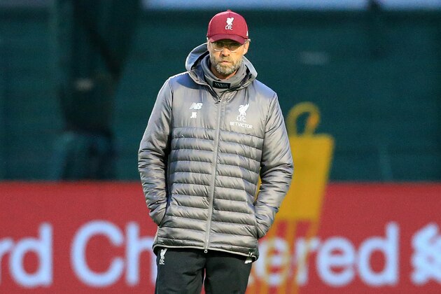 Liverpool's German manager Jurgen Klopp takes a Liverpool team training session at Melwood in Liverpool, north west England on October 23, 2018, on the eve of their UEFA Champions League group C football match against Red Star Belgrade. (Photo by Lindsey PARNABY / AFP)        (Photo credit should read LINDSEY PARNABY/AFP/Getty Images)