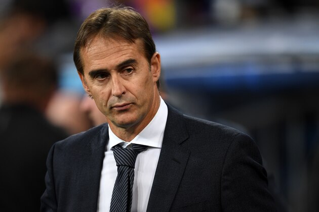 MADRID, SPAIN - OCTOBER 23:  Real Madrid head coach Julen Lopetegui looks on prior to  the Group G match of the UEFA Champions League between Real Madrid  and Viktoria Plzen at Bernabeu on October 23, 2018 in Madrid, Spain.  (Photo by Etsuo Hara/Getty Images)
