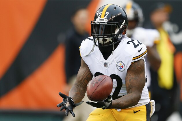 Pittsburgh Steelers running back Stevan Ridley practices before an NFL football game against the Cincinnati Bengals, Sunday, Oct. 14, 2018, in Cincinnati. (AP Photo/Gary Landers)