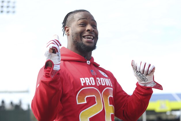 AFC running back Le'Veon Bell, of the Pittsburgh Steelers, reacts during Pro Bowl NFL football practice, Thursday, Jan. 25, 2018, in Kissimmee, Fla. (AP Photo/Doug Benc)