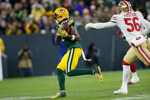 GREEN BAY, WI - OCTOBER 15: Davante Adams #17 of the Green Bay Packers runs after making a reception during the game against the San Francisco 49ers at Lambeau Field on October 15, 2018 in Green Bay, Wisconsin. The Packers defeated the 49ers 33-30. (Photo by Michael Zagaris/San Francisco 49ers/Getty Images) GREEN BAY, WI - OCTOBER 15: Davante Adams #17 of the Green Bay Packers runs after making a reception during the game against the San Francisco 49ers at Lambeau Field on October 15, 2018 in Green Bay, Wisconsin. The Packers defeated the 49ers 33-30. (Photo by Michael Zagaris/San Francisco 49ers/Getty Images)