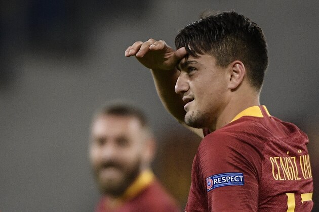 AS Roma Turkish forward Cengiz Under celebrates after scoring during the UEFA Champions League group G stage football match AS Roma vs CSKA Moscow on October 23, 2018 at the Olympic stadium in Rome. (Photo by Filippo MONTEFORTE / AFP)        (Photo credit should read FILIPPO MONTEFORTE/AFP/Getty Images)