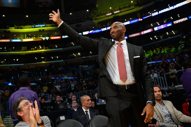 LOS ANGELES, CA - OCTOBER 25:  Former Los Angeles Lakers great Kobe Bryant waves to the fans during the first half of the NBA game between the Denver Nuggets and the Los Angeles Lakers at Staples Center on October 25, 2018 in Los Angeles, California. NOTE TO USER: User expressly acknowledges and agrees that, by downloading and or using this photograph, User is consenting to the terms and conditions of the Getty Images License Agreement.  (Photo by Robert Laberge/Getty Images)