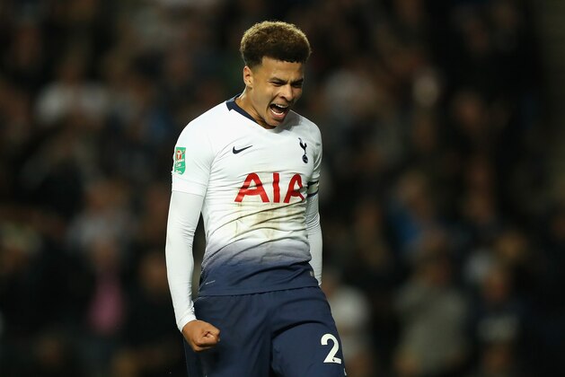 MILTON KEYNES, ENGLAND - SEPTEMBER 26:  Dele Alli of Tottenham Hotspur celebrates after scoring their first goal during the Carabao Cup Third Round match between Tottenham Hotspur and Watford at Stadium mk on September 26, 2018 in Milton Keynes, England.  (Photo by David Rogers/Getty Images)