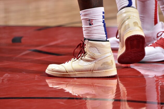 HOUSTON, TX - OCTOBER 26: The sneakers of Montrezl Harrell #5 of the LA Clippers during the game against the Houston Rockets on October 26, 2018 at the Toyota Center in Houston, Texas. NOTE TO USER: User expressly acknowledges and agrees that, by downloading and/or using this photograph, user is consenting to the terms and conditions of the Getty Images License Agreement. Mandatory Copyright Notice: Copyright 2018 NBAE (Photo by Bill Baptist/NBAE via Getty Images)