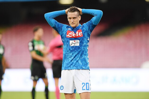 NAPLES, ITALY - OCTOBER 07: Piotr Zielinski of SSC Napoli reacts during the Serie A match between SSC Napoli and US Sassuolo at Stadio San Paolo on October 7, 2018 in Naples, Italy.  (Photo by Francesco Pecoraro/Getty Images)