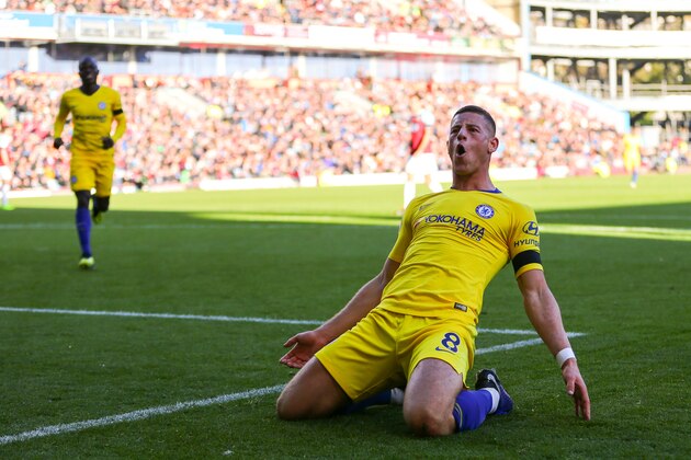 BURNLEY, ENGLAND - OCTOBER 28: Ross Barkley of Chelsea celebrates after scoring a goal to make it 0-2  during the Premier League match between Burnley FC and Chelsea FC at Turf Moor on October 28, 2018 in Burnley, United Kingdom. (Photo by Robbie Jay Barratt - AMA/Getty Images)