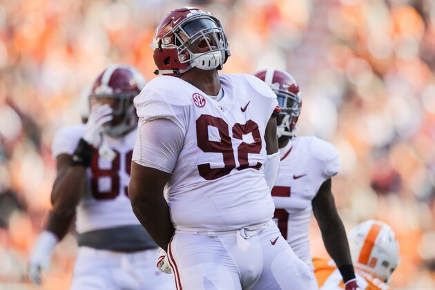KNOXVILLE, TN - OCTOBER 20: Quinnen Williams #92 of the Alabama Crimson Tide reacts to a play during the first half of the game between the Alabama Crimson Tide and the Tennessee Volunteers at Neyland Stadium on October 20, 2018 in Knoxville, Tennessee. Alabama won 58-21. (Photo by Donald Page/Getty Images)