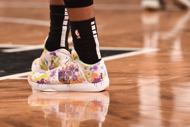 NEW YORK, NY - OCTOBER 28: The sneakers of Spencer Dinwiddie #8 of the Brooklyn Nets during the game against the Golden State Warriors at Barclays Center on October 28, 2018 in the Brooklyn borough of New York City. NOTE TO USER: User expressly acknowledges and agrees that, by downloading and or using this photograph, User is consenting to the terms and conditions of the Getty Images License Agreement. (Photo by Matteo Marchi/Getty Images)