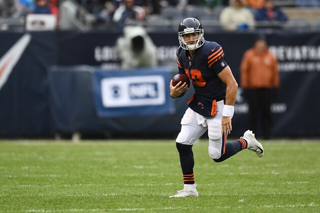 CHICAGO, IL - OCTOBER 28:  Mitchell Trubisky #10 of the Chicago Bears runs for yards during a game against the New York Jets at Soldier Field on October 28, 2018 in Chicago, Illinois.  The Bears defeated the Jets 24-10.  (Photo by Stacy Revere/Getty Images)