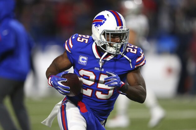 Buffalo Bills running back LeSean McCoy works out prior to an NFL football game against the New England Patriots, Monday, Oct. 29, 2018, in Orchard Park, N.Y. (AP Photo/Jeffrey T. Barnes)