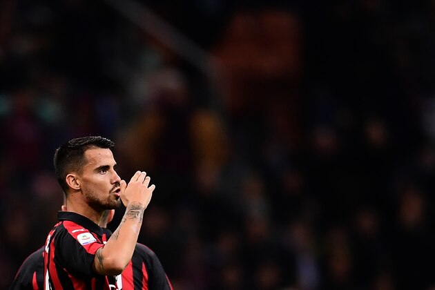 AC Milan's midfielder Suso from Spain celebrates after scoring during the Italian Serie A football match AC Milan vs Sampdoria on October 28, 2018 at the 'Giuseppe Meazza Stadium' in Milan. (Photo by MARCO BERTORELLO / AFP)        (Photo credit should read MARCO BERTORELLO/AFP/Getty Images)