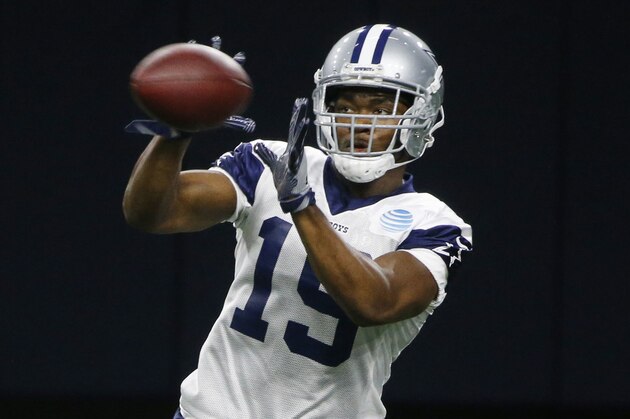 Dallas Cowboys receiver Amari Cooper (19) catches a pass during NFL football practice in Frisco, Texas, Wednesday, Oct. 24, 2018. (AP Photo/Michael Ainsworth)