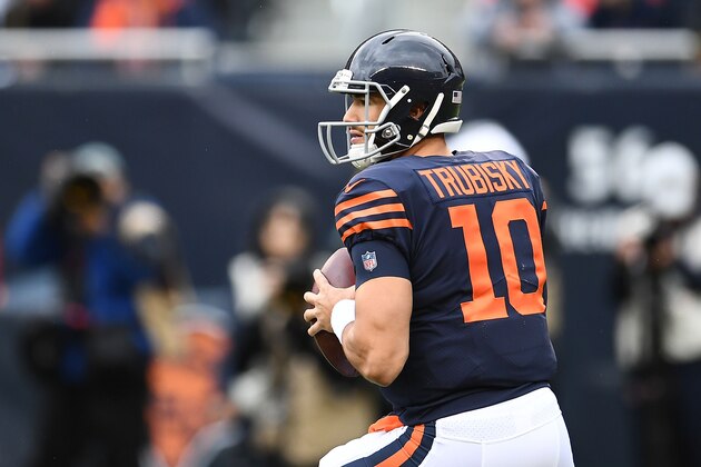 CHICAGO, IL - OCTOBER 28:  Mitchell Trubisky #10 of the Chicago Bears looks to pass during a game against the New York Jets at Soldier Field on October 28, 2018 in Chicago, Illinois.  The Bears defeated the Jets 24-10.  (Photo by Stacy Revere/Getty Images)