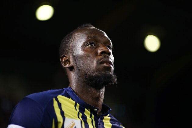 SYDNEY, AUSTRALIA - OCTOBER 12:  Usain Bolt of the Mariners walks onto the pitch during the pre-season friendly match between the Central Coast Mariners and Macarthur South West United at Campbelltown Sports Stadium on October 12, 2018 in Sydney, Australia.  (Photo by Matt King/Getty Images)