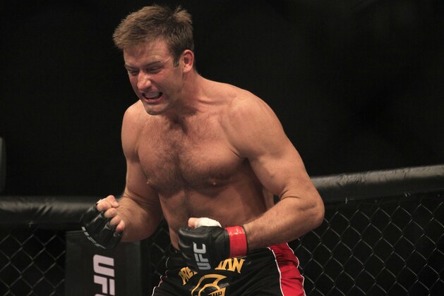 Stephan Bonnar before fighting Kyle Kingsbury in a UFC 139 Mixed Martial Arts light heavyweight bout in San Jose, Calif., Saturday, Nov. 19, 2011. (AP Photo/Jeff Chiu)