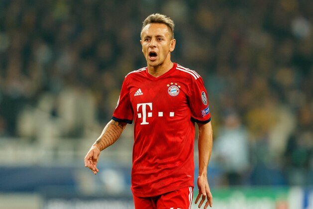ATHENS, GREECE - OCTOBER 23: Rafinha of Bayern Muenchen gestures during the UEFA Champions League Group E match between AEK Athens and FC Bayern Muenchen at Athens Olympic Stadium on October 23, 2018 in Athens, Greece. (Photo by TF-Images/Getty Images)
