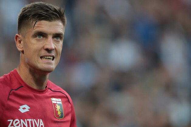 TURIN, ITALY - OCTOBER 20:  Krzysztof Piatek of Genoa CFC looks on prior to the Serie A match between Juventus and Genoa CFC at Allianz Stadium on October 20, 2018 in Turin, Italy.  (Photo by Emilio Andreoli/Getty Images )