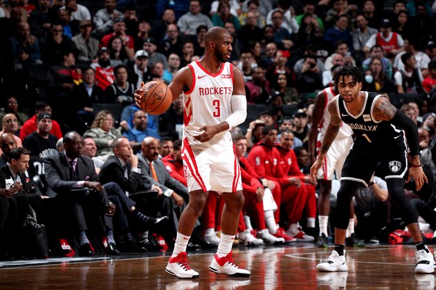 NEW YORK, NY - NOVEMBER 2: Chris Paul #3 of the Houston Rockets handles the ball against the Brooklyn Nets on November 2, 2018 at Madison Square Garden in New York City, New York.  NOTE TO USER: User expressly acknowledges and agrees that, by downloading and or using this photograph, User is consenting to the terms and conditions of the Getty Images License Agreement. Mandatory Copyright Notice: Copyright 2018 NBAE  (Photo by Nathaniel S. Butler/NBAE via Getty Images)