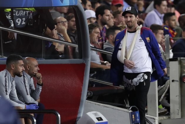 Barcelona forward Lionel Messi enters the pitch during the Champions League, Group B soccer match between Barcelona and Inter Milan, at the Nou Camp in Barcelona, Spain, Wednesday, Oct. 24, 2018. (AP Photo/Manu Fernandez)