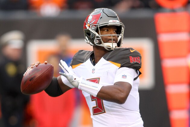 CINCINNATI, OH - OCTOBER 28:  Jameis Winston #3 of the Tampa Bay Buccaneers drops back to throw a pass during the second quarter of the game against the Cincinnati Bengals at Paul Brown Stadium on October 28, 2018 in Cincinnati, Ohio. (Photo by John Grieshop/Getty Images)