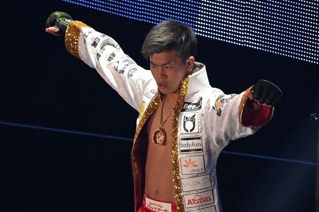 SAITAMA, JAPAN - DECEMBER 29:  Tenshin Nasukawa of Japan enters the ring in the bout against Nikita Sapun of Ukraine during the RIZIN Fighting World GP 2016 second round at Saitama Super Arena on December 29, 2016 in Saitama, Japan.  (Photo by Etsuo Hara/Getty Images)