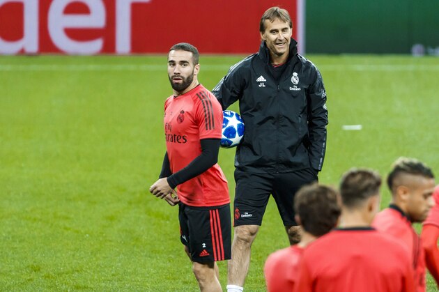 MOSCOW, RUSSIA - OCTOBER 01: Head coach Julen Lopetegui of Real Madrid and Dani Carvajal of Real Madrid attends training session ahead of the UEFA Champions League Group G match against CSKA Moscow at the Luzhniki Stadium in Moscow, Russia on October 01, 2018. (Photo by TF-Images/TF-Images via Getty Images)