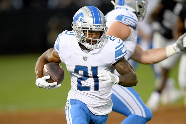 OAKLAND, CA - AUGUST 10:  Ameer Abdullah #21 of the Detroit Lions carries the ball against the Oakland Raiders during the first quarter of an NFL preseason football game at Oakland Alameda Coliseum on August 10, 2018 in Oakland, California.  (Photo by Thearon W. Henderson/Getty Images)